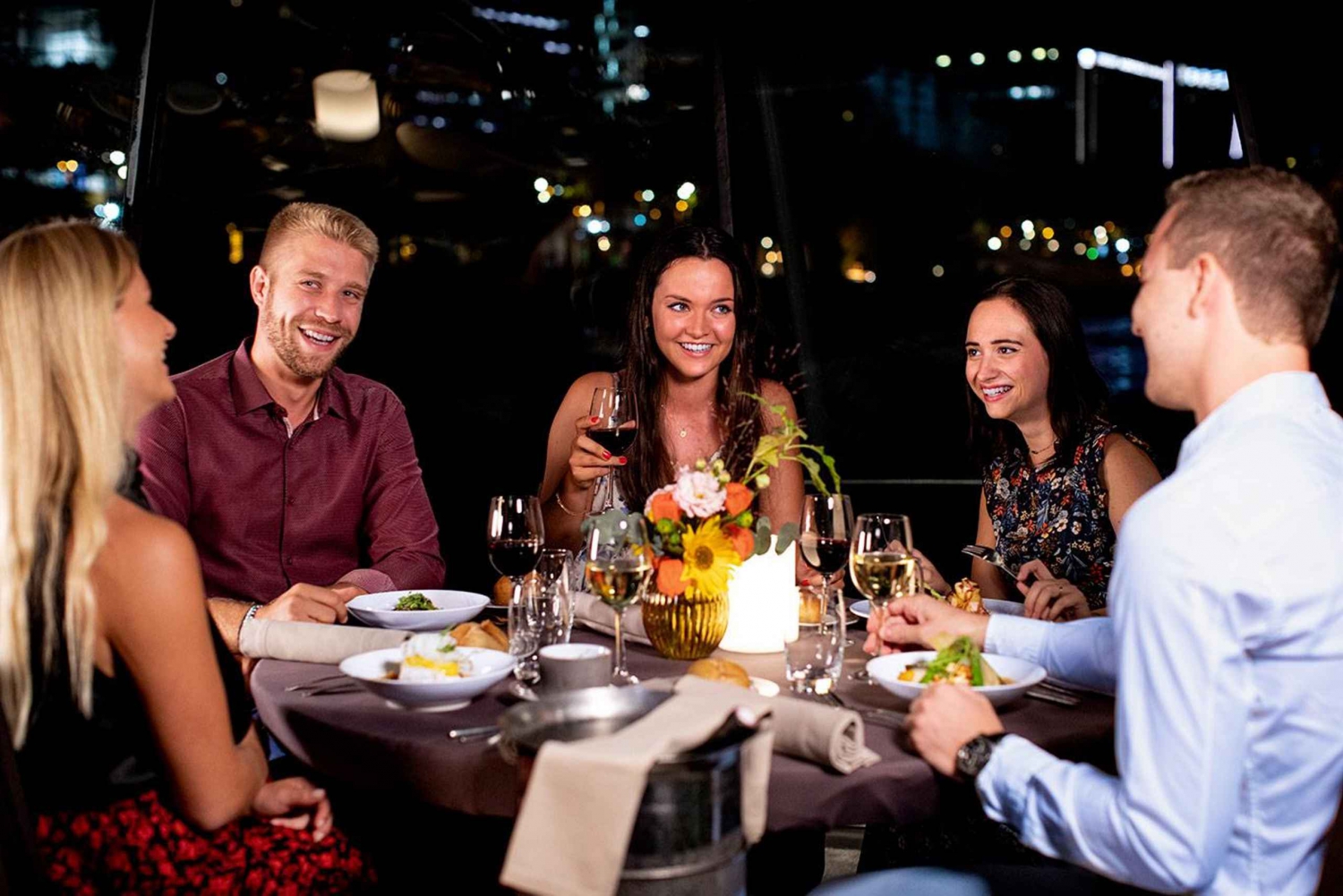 Paris: Luxury New Year's Eve Dinner Cruise along the Seine