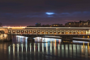 Париж: Ночной круиз по Сене с дегустацией вафель