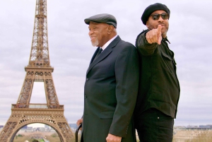 Paris : séance photo professionnelle privée à la tour Eiffel