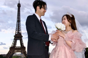 Paris : séance photo professionnelle privée à la tour Eiffel