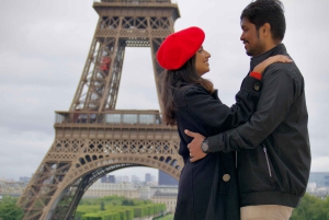 Paris : séance photo professionnelle privée à la tour Eiffel