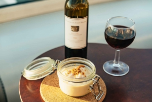 パリ：セーヌ川のパノラマビューディナークルーズ