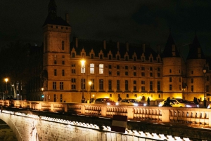Paris: Dunkle Geschichte und geisterhafte Tour mit Guide