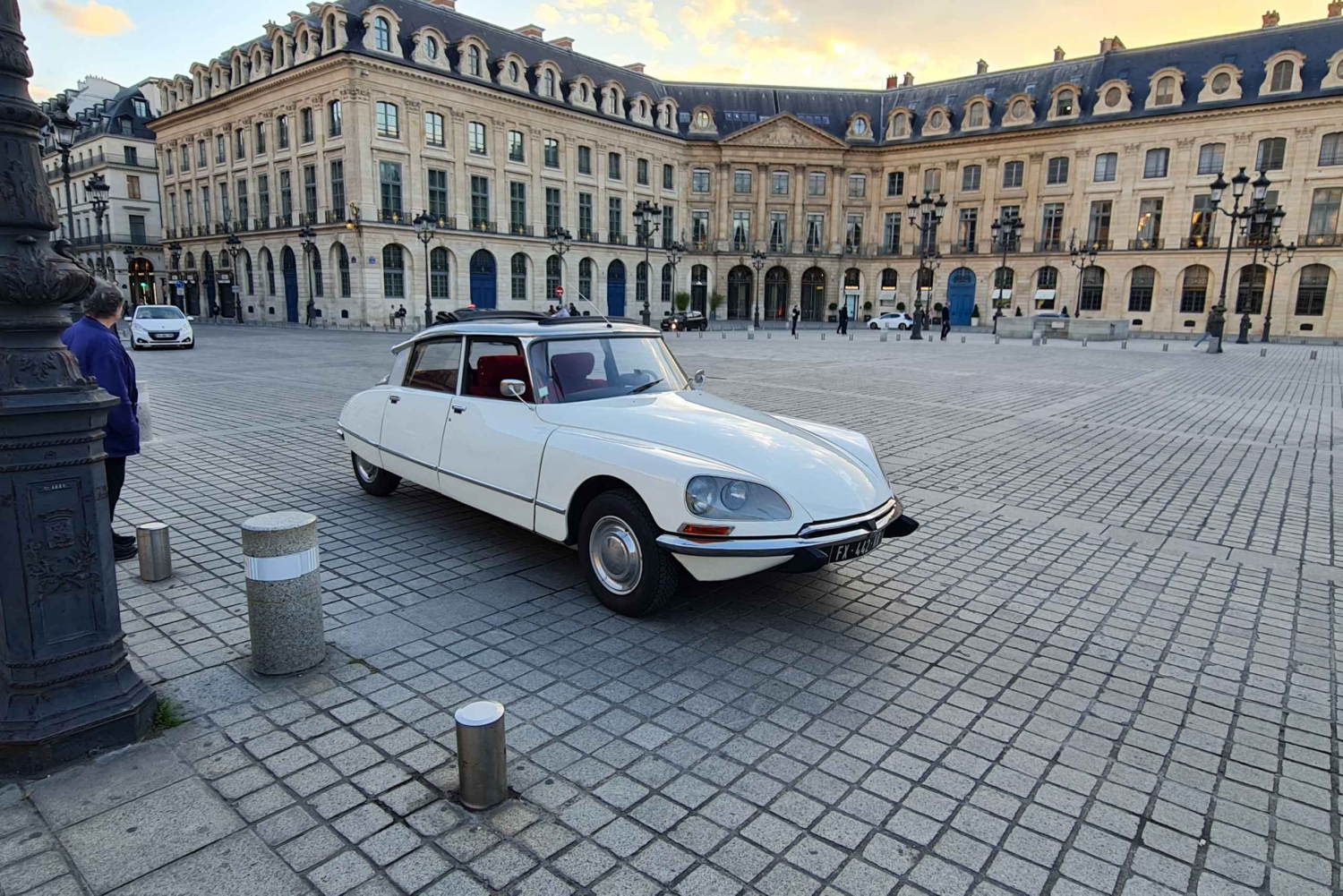 Paris: City Discovery Tour em um carro antigo Citroën DS