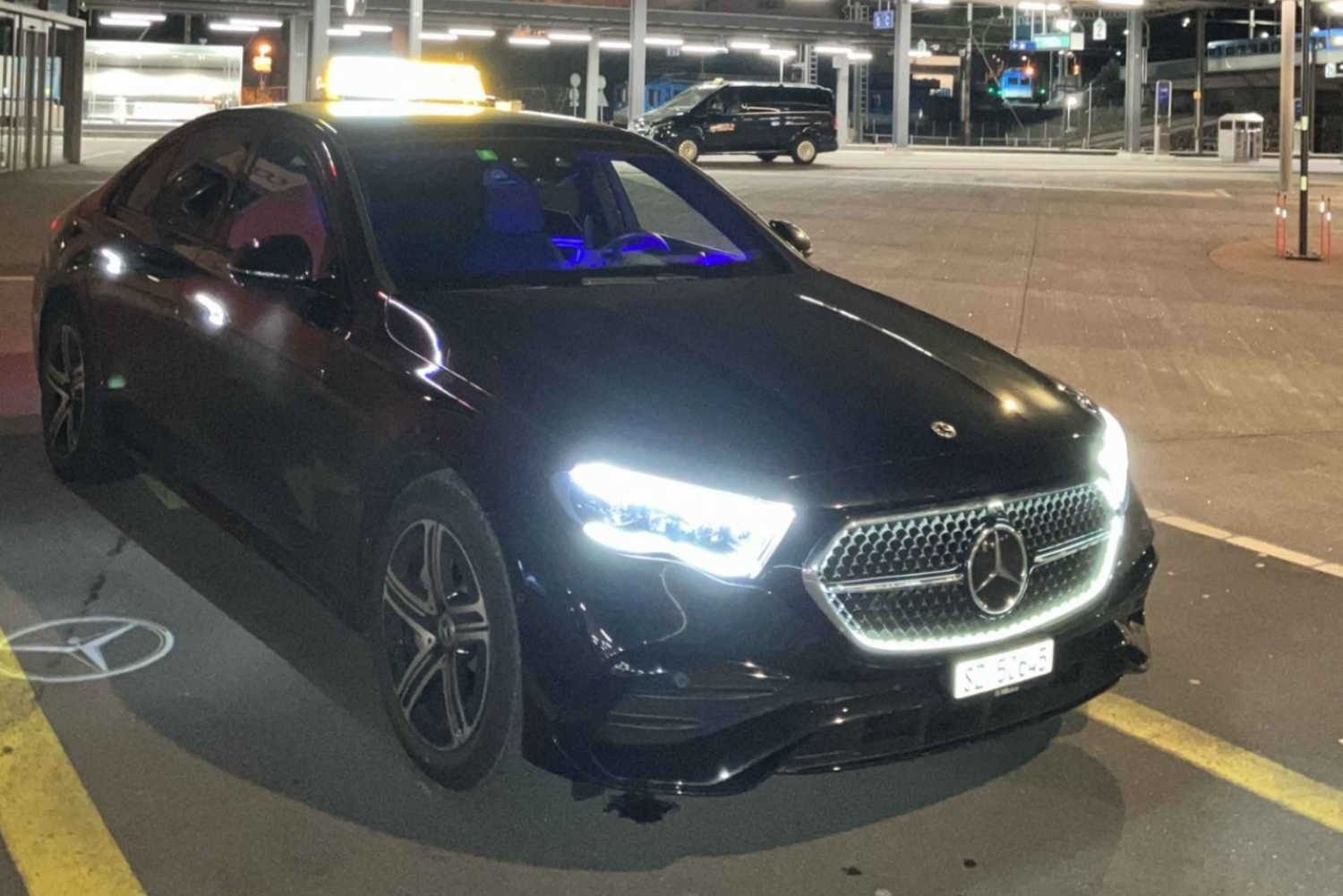 Pariisi: CDG Airport - Paris City Yksityinen kuljetus