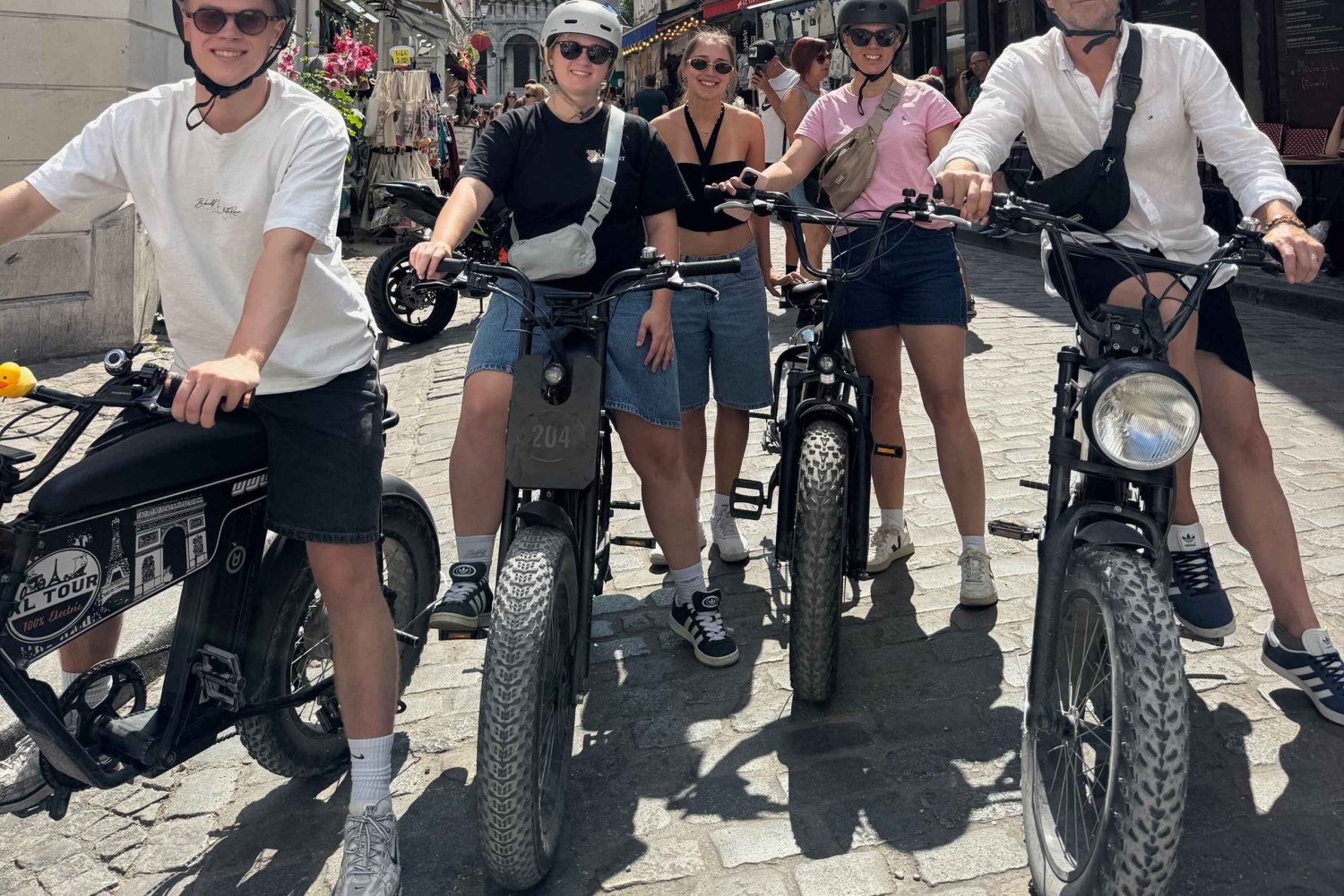 Semi-private e-bike tour of the legendary Montmartre neighborhood