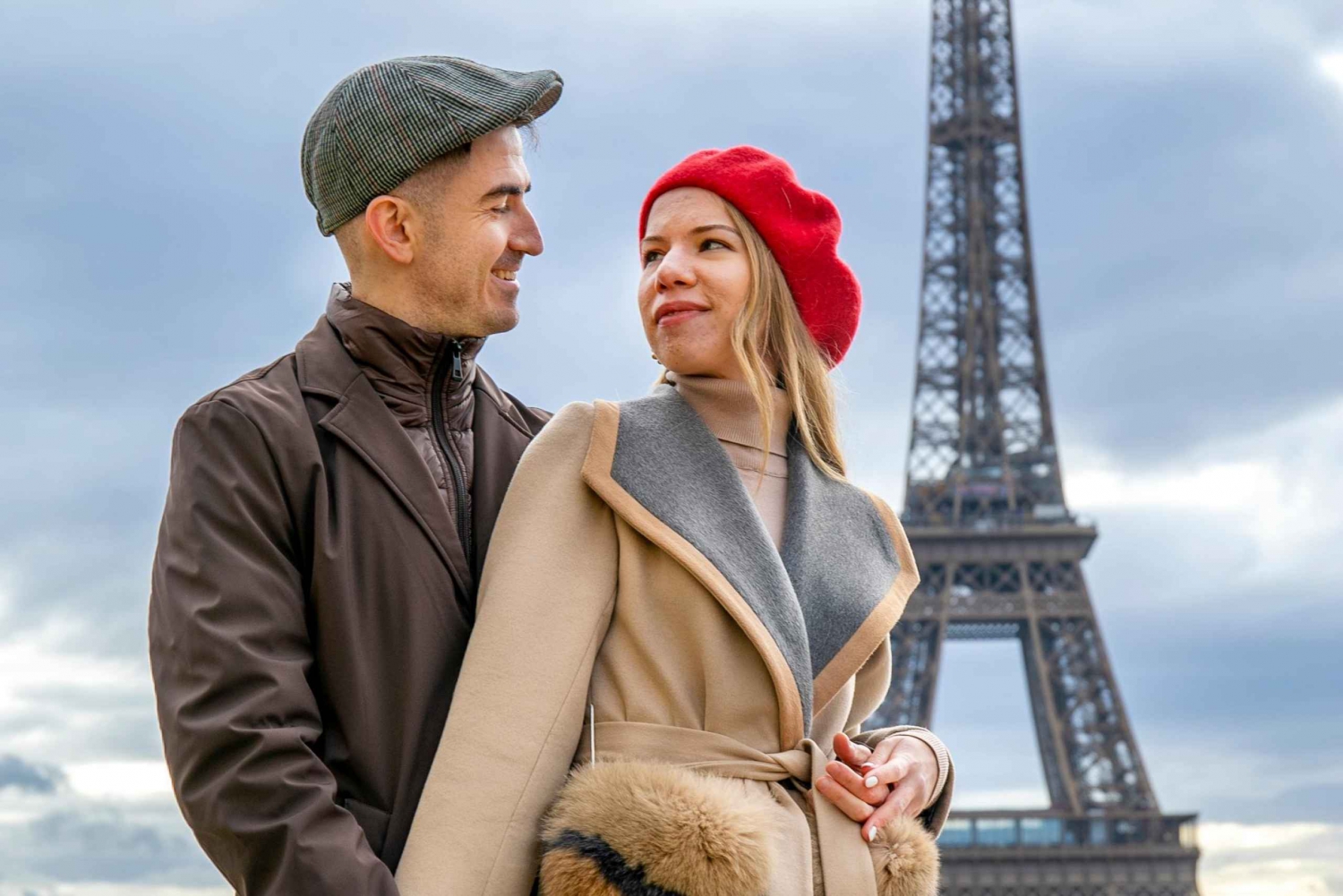 Pariisi: Valokuvaus Eiffel-tornin ympärillä, 55 muokattua valokuvaa