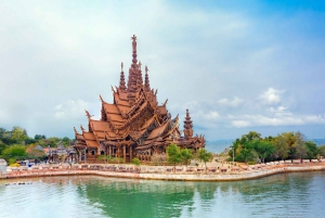 Bangkok & Pattaya Pickup: Evening Sanctuary & Alcazar Show