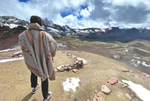 Cusco: Rainbow Mountain Day Trip and Red Valley (Optional)
