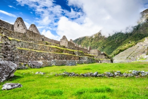 クスコ発：マチュピチュ、プーノ、チチカカ湖 6日間ツアー