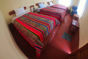 Da Puno: Tour Uros, Amantani e Taquile 2 giorni con Peña Show Folcloristico