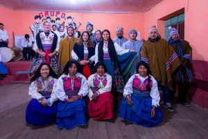 Da Puno: Tour Uros, Amantani e Taquile 2 giorni con Peña Show Folcloristico