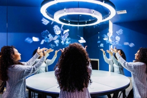 Philadelphia: Museum of Illusions Timed Entrance Ticket