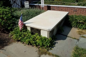 Philadelphia: Small-Group Hamilton Walking Tour