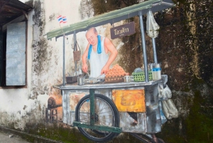 Phuket: Old Town Street Art Walk & Tile Painting Workshop