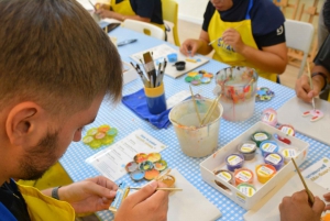 Phuket: Old Town Street Art Walk & Tile Painting Workshop