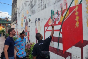 Phuket: Old Town Street Art Walk & Tile Painting Workshop