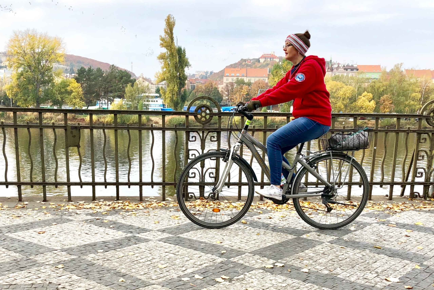 Tour in bicicletta dalla campagna di Praga al Castello di Karlstejn