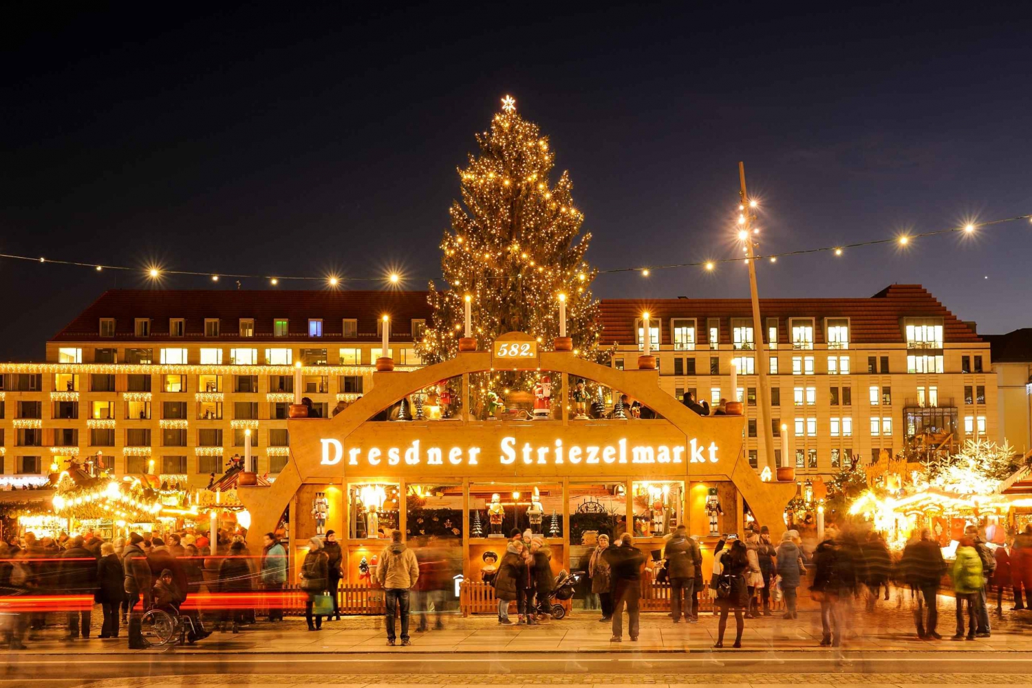 Prahasta: Dresden Xmas Market & Saxon Switzerland Tour
