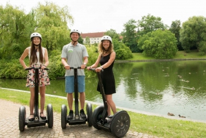 Praga: tour de 4 horas por la ciudad en Segway y e-scooter