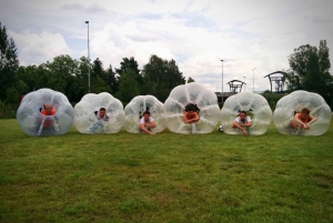 Prag: Bubble Football und Bogenschießen als Kombi-Erlebnis