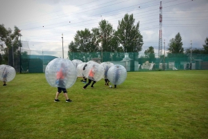 Prag: Bubble Football und Bogenschießen als Kombi-Erlebnis