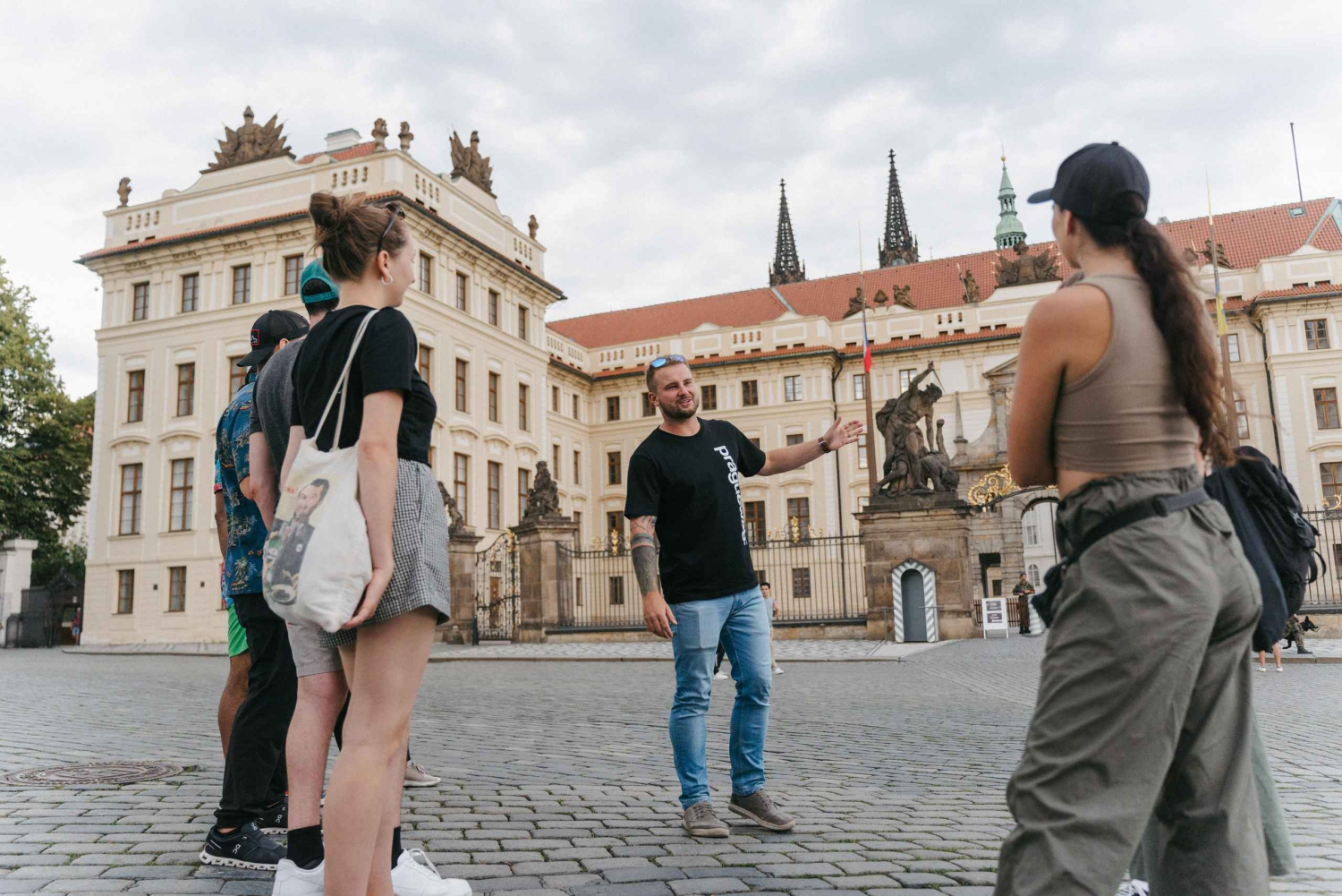 Prague: Castle Grounds & Highlights Walking Tour small-group