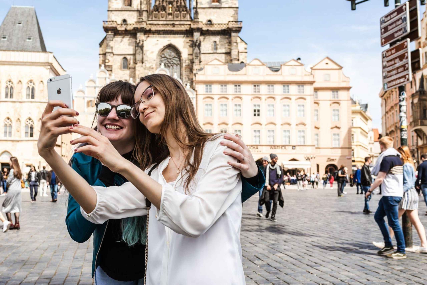 Prag: Byens højdepunkter og skjulte perler – privat byvandring