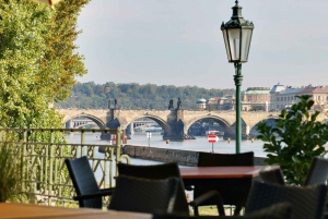 Prag: Geführter Rundgang mit Verkostung von Bier und Speisen