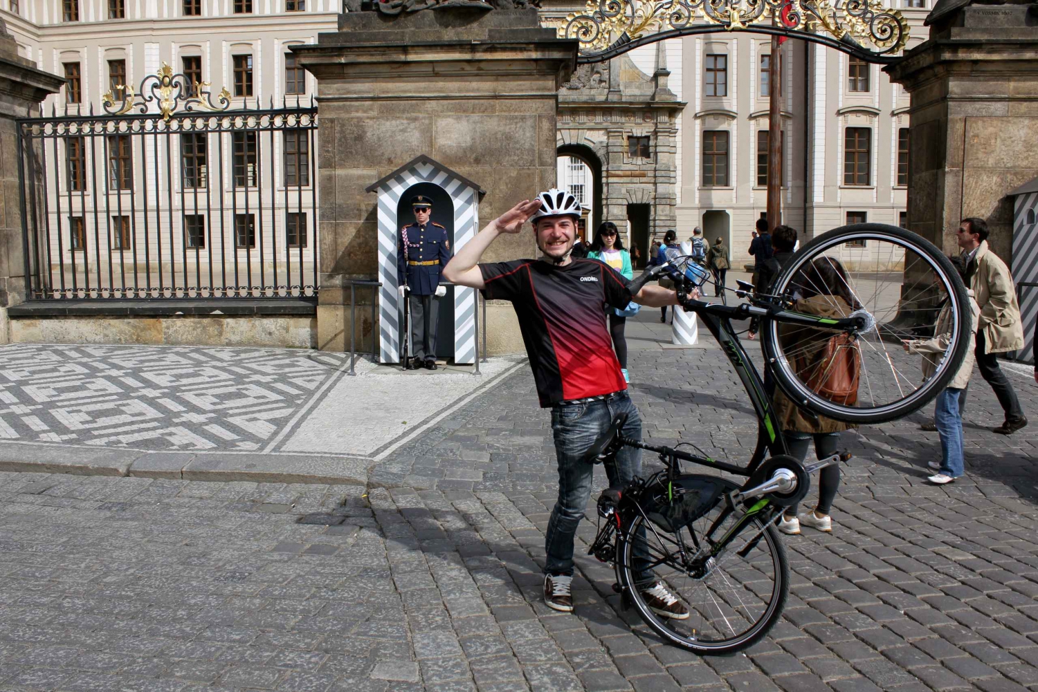 Prag: Kleine Gruppe oder private Tour mit dem Fahrrad durch die Stadtführung