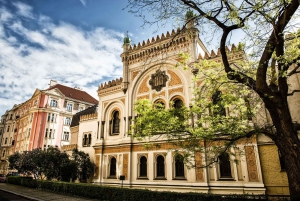 Prague: Official City Pass with Public Transport