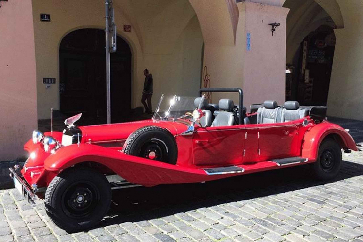 Praha: Tur i veteranbil og byvandring