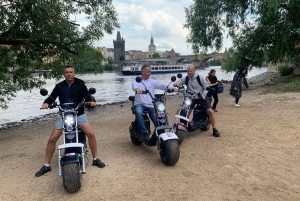 Praag: VIP privétour van 3 uur op een E-scooter met gids
