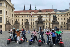 Praag: VIP privétour van 3 uur op een E-scooter met gids