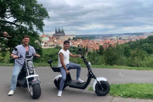 Praag: VIP privétour van 3 uur op een E-scooter met gids