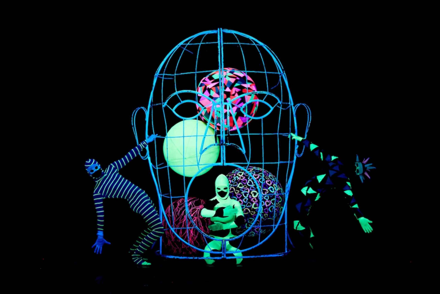 Prague : WOW Show Théâtre de lumière noire