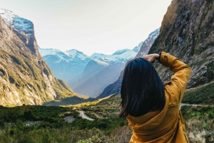 From Queenstown: Milford Sound Cruise and Coach Day Trip