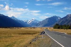 From Queenstown: Mount Cook and Hooker Valley Day Trip
