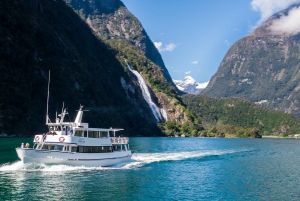Milford Sound: Boutique Small-Boat Cruise