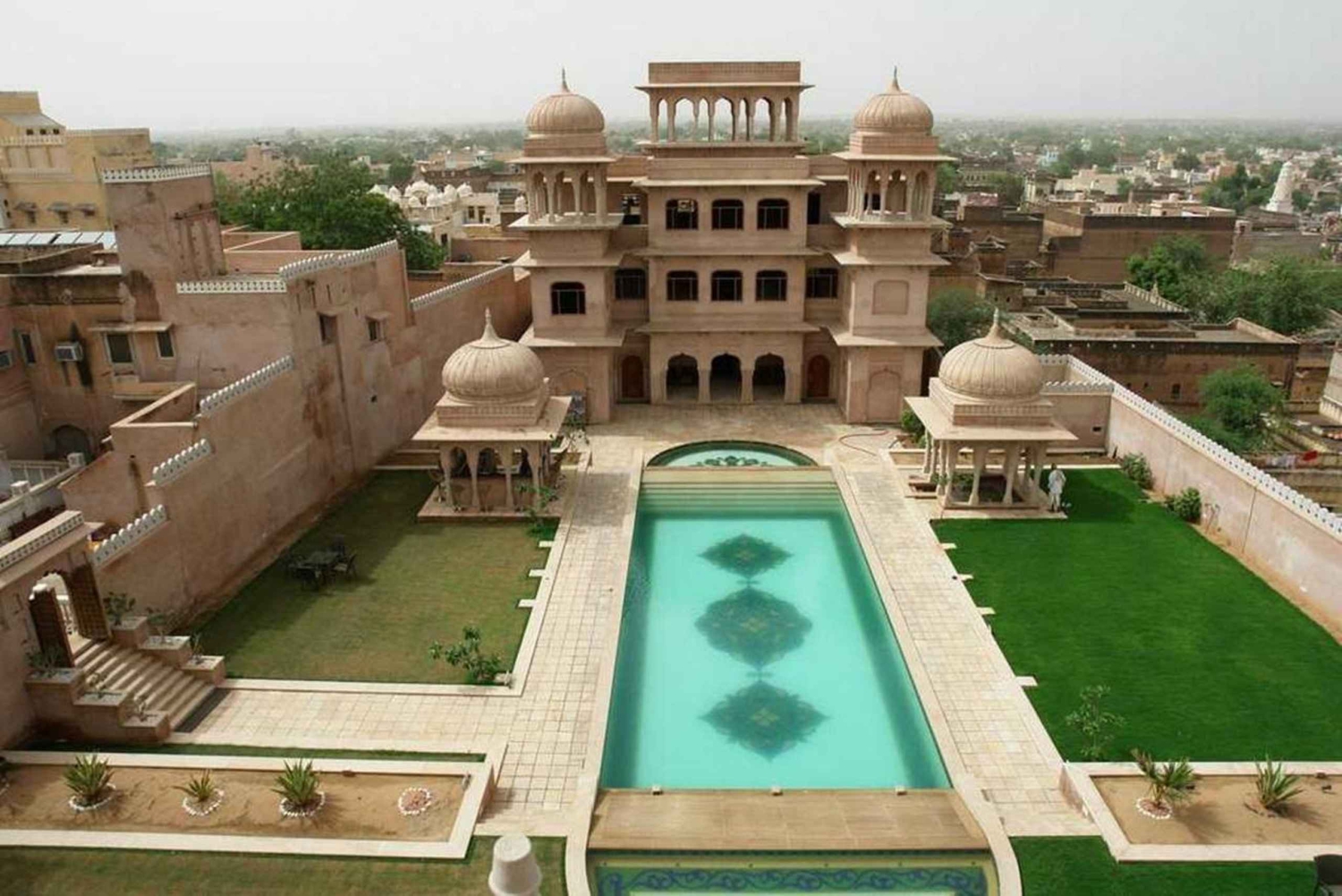 5 Days in Jaipur & Pushkar with Mandawa & Chittorgarh Forts