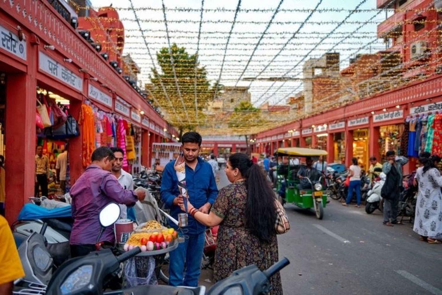 Tour culturale guidato a piedi e gastronomico con guida a Jaipur.