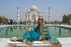From Delhi: All-Inclusive Taj Mahal Tour by Gatimaan Express