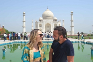From Delhi: All-Inclusive Taj Mahal Tour by Gatimaan Express