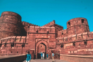 From Delhi: All-Inclusive Taj Mahal Tour by Gatimaan Express