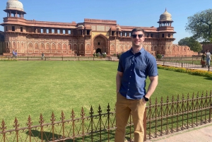 From Delhi: Taj Mahal, Agra Fort, and Baby Taj Day Trip