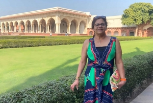 From Delhi: Taj Mahal, Agra Fort, and Baby Taj Day Trip