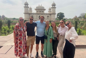 From Delhi: Taj Mahal & Agra Tour by Gatimaan Express Train