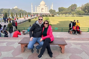 From Delhi: Taj Mahal & Agra Tour by Gatimaan Express Train
