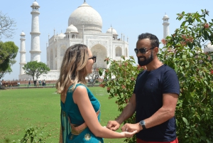 From Delhi: Taj Mahal & Agra Tour by Gatimaan Express Train