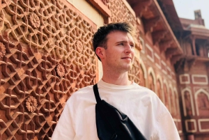 From Delhi: Taj Mahal & Agra Tour by Gatimaan Express Train